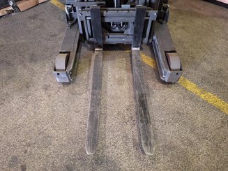 Reach truck UniCarriers UHD-200-DTFVXF-955