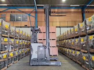 Reach truck UniCarriers UHD-200-DTFVXF-955