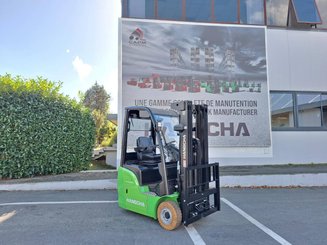 Three wheel front forklift Hangcha XC3-18i (CPDS18-XCC2G-SI)