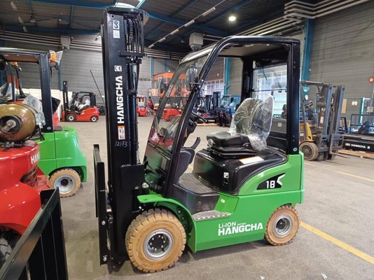 Four wheel front forklift Hangcha XC18i - 1