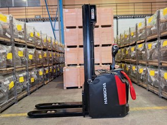 Stacker truck with folding platform Hangcha CDD20 AZ3S