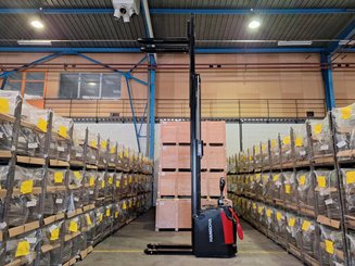 Stacker truck with folding platform Hangcha CDD20 AZ3S