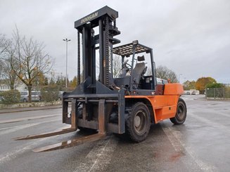 Four wheel front forklift Doosan D1808-S - 1