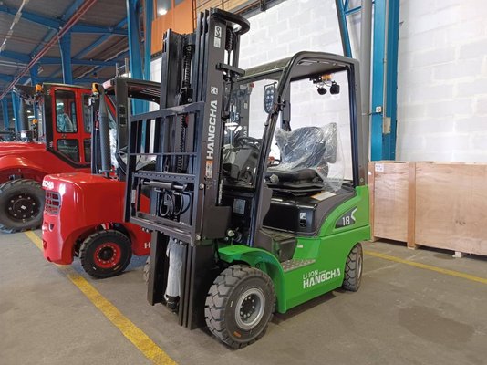 Four wheel front forklift Hangcha XC18i - 1