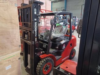 Four wheel front forklift Hangcha XF25G - 1