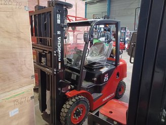 Four wheel front forklift Hangcha XF25G - 1