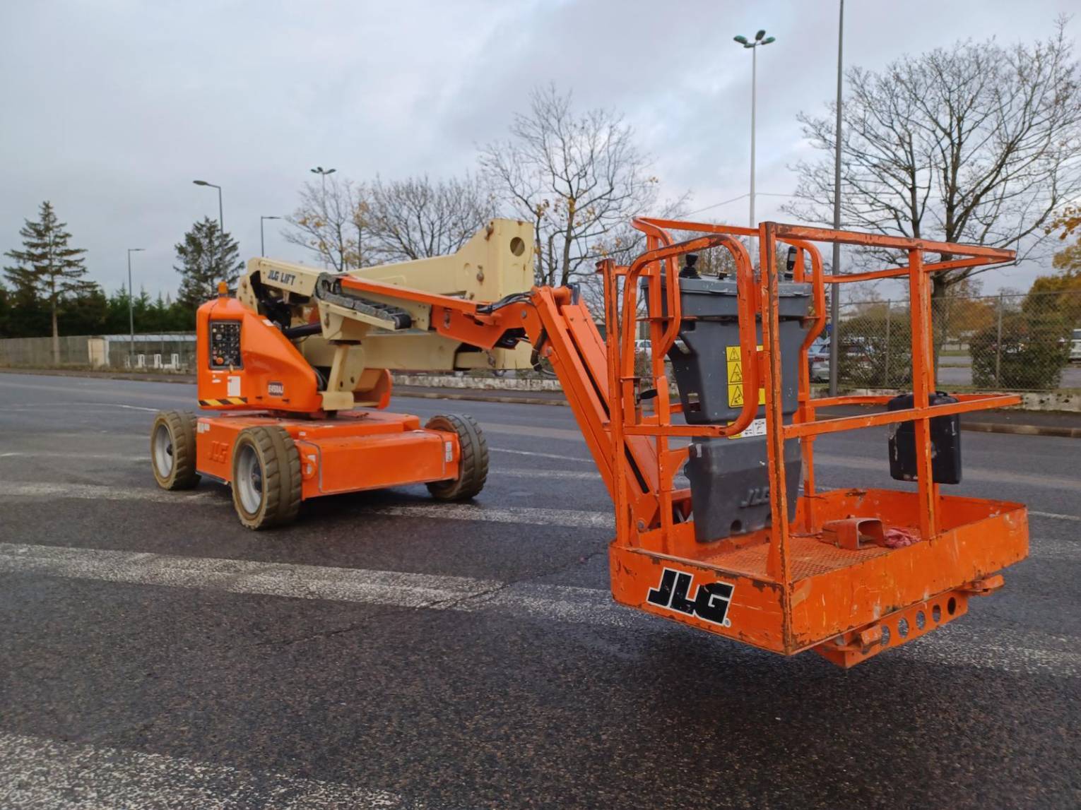 2018 JLG E450AJ, For Rent