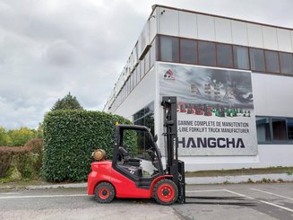 Four wheel front forklift Hangcha XF35G-2
