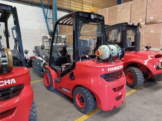 Four wheel front forklift Hangcha XF35G-2 - 1