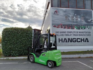 Four wheel front forklift Hangcha XC30i - 3