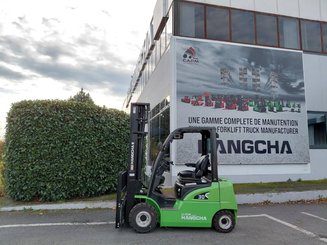 Four wheel front forklift Hangcha XC30i - 2