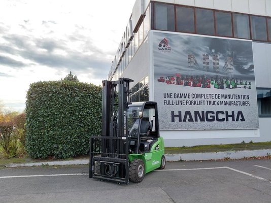 Four wheel front forklift Hangcha XC30i - 1