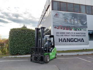 Four wheel front forklift Hangcha XC30i