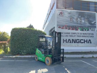 Four wheel front forklift Hangcha XC25i