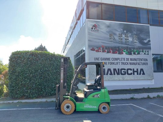 Four wheel front forklift Hangcha XC25i - 1