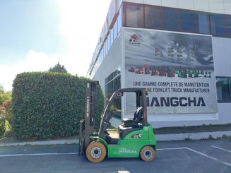Four wheel front forklift Hangcha XC25i
