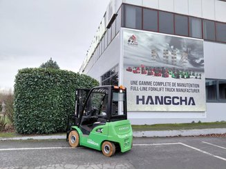 Four wheel front forklift Hangcha XC25i