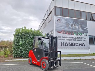 Four wheel front forklift Hangcha XF25D - 1
