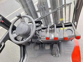 Four wheel front forklift Hangcha XF25D - 13