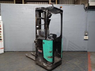 Stand-on pallet stacker Caterpillar NSR20N