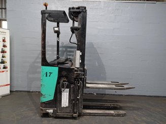 Stand-on pallet stacker Caterpillar NSR20N