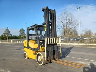 Four wheel front forklift Yale GDC70VX - 2