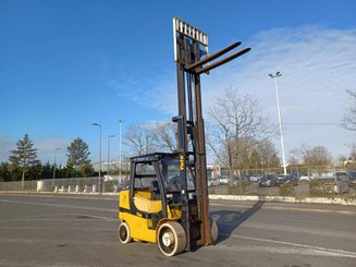 Four wheel front forklift Yale GDC70VX