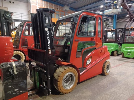 Four wheel front forklift Hangcha A4W50-E - 1