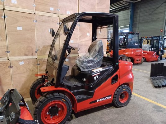 Four wheel front forklift Hangcha XF35G-2 - 1