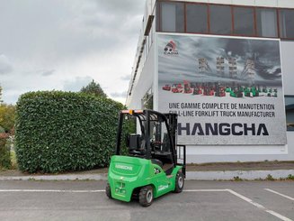 Four wheel front forklift Hangcha XC25i
