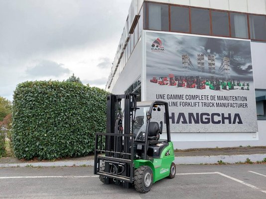 Four wheel front forklift Hangcha XC25i - 1