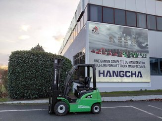 Four wheel front forklift Hangcha XC25i - 2