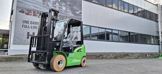 Four wheel front forklift Hangcha XC25i - 1