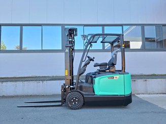Three wheel front forklift Mitsubishi FB16N2T - 2