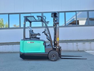 Three wheel front forklift Mitsubishi FB16N2T