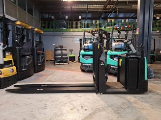Order picker Mitsubishi OPB20N2X fourches levée ergonomique 2400mm