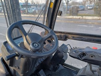 Four wheel front forklift Caterpillar DP50NT - 6