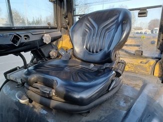 Four wheel front forklift Caterpillar DP50NT - 5