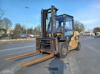 Four wheel front forklift Caterpillar DP50NT - 1