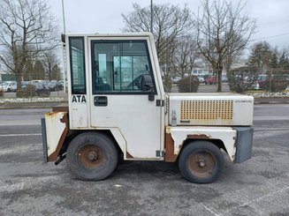 Tow tractor ATA 3600LPG