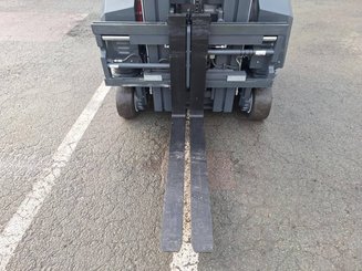 Four-way forklift AMLIFT AGILIFT 3000E