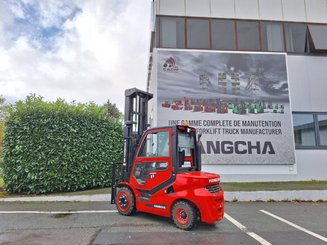 Four wheel front forklift Hangcha XF35D-2