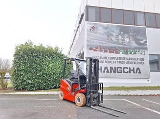 Four wheel front forklift Hangcha A4W18