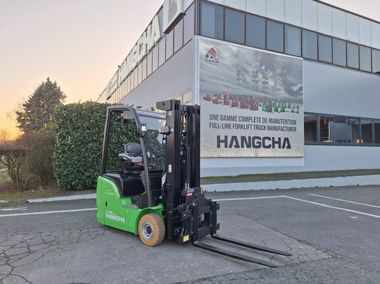 Three wheel front forklift Hangcha XC3-18i (CPDS18-XCC2G-SI) - 1