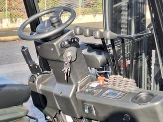 Four wheel front forklift Hangcha XE35-H