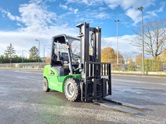 Four wheel front forklift Hangcha XE35-H