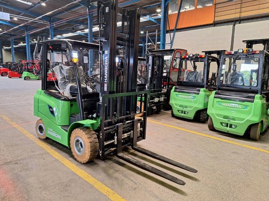 Four wheel front forklift Hangcha AE25-I - 1