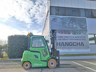 Four wheel front forklift Hangcha AE25-I