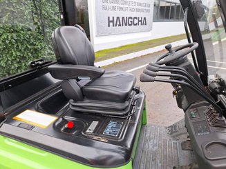 Four wheel front forklift Hangcha AE30-I - 14