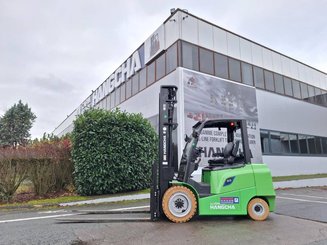 Four wheel front forklift Hangcha AE30-I